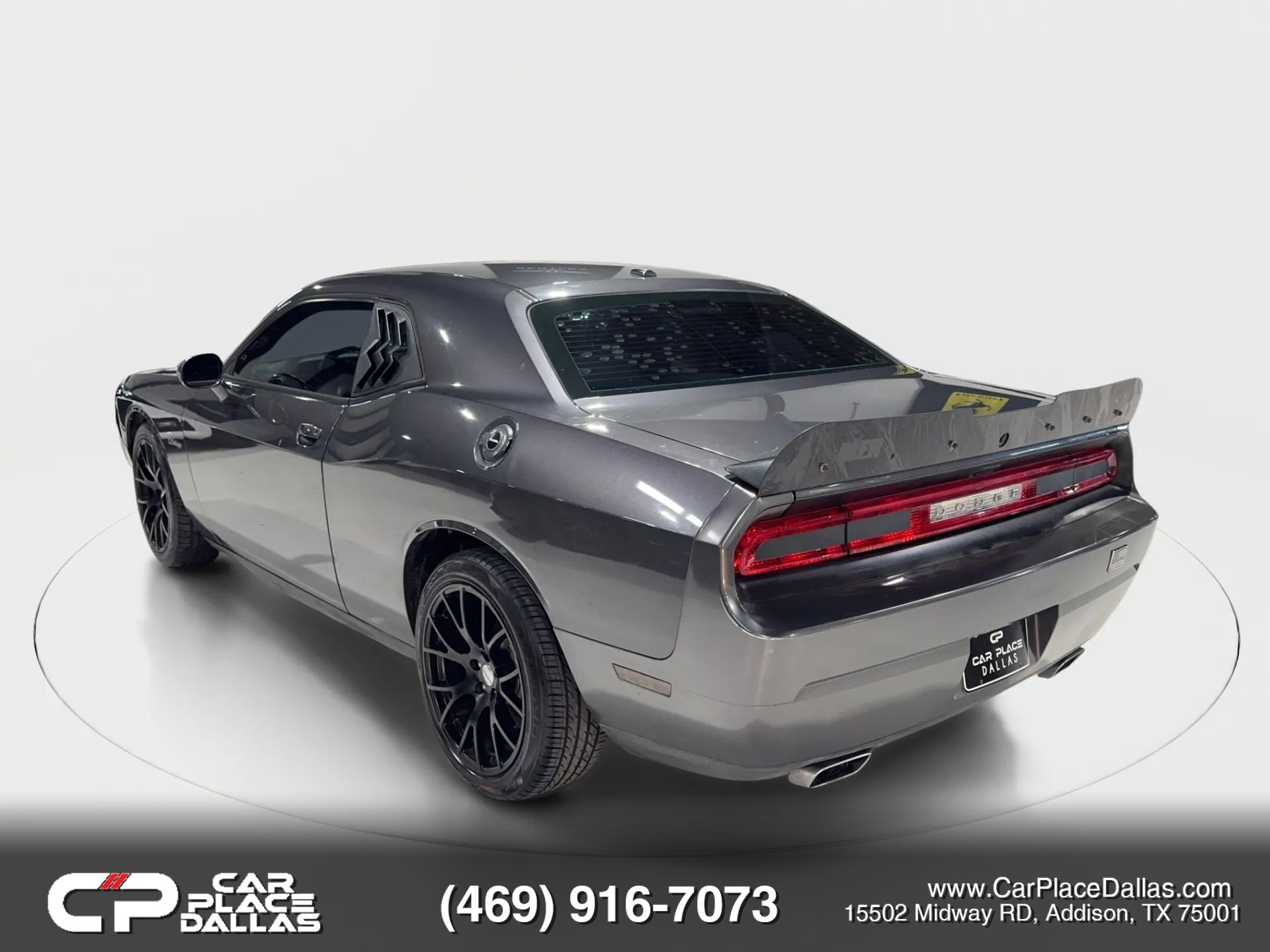 Used 2014 Dodge Challenger SXT RWD image 8