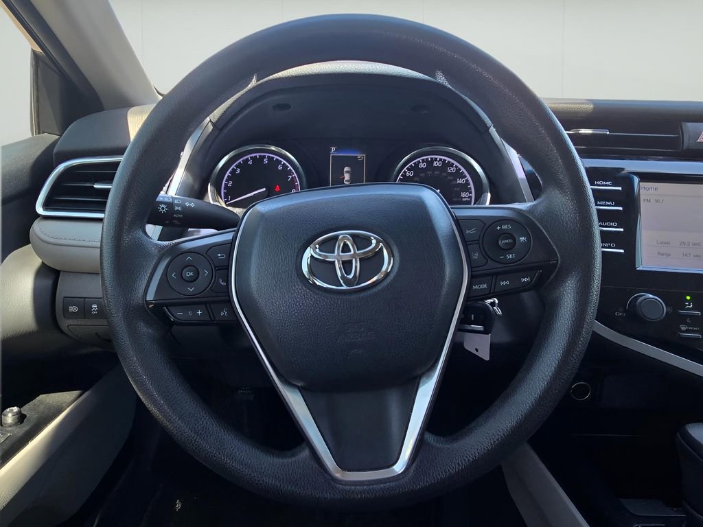 Used 2018 Toyota Camry LE FWD image 25