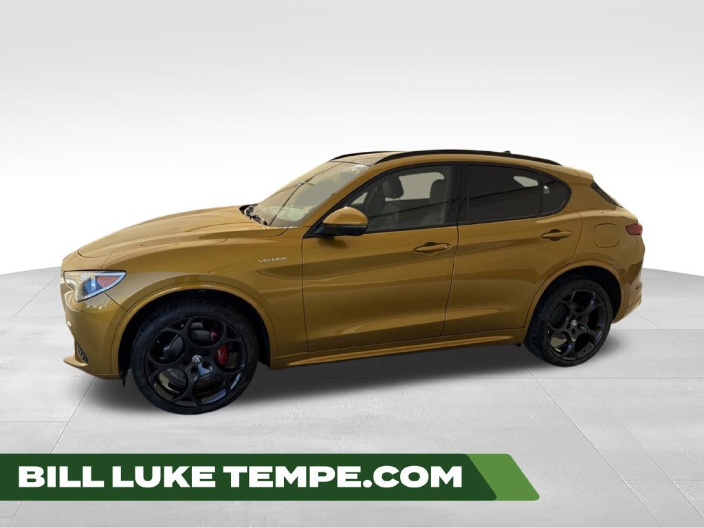 Used 2022 Alfa Romeo Stelvio Veloce AWD/4WD image 1