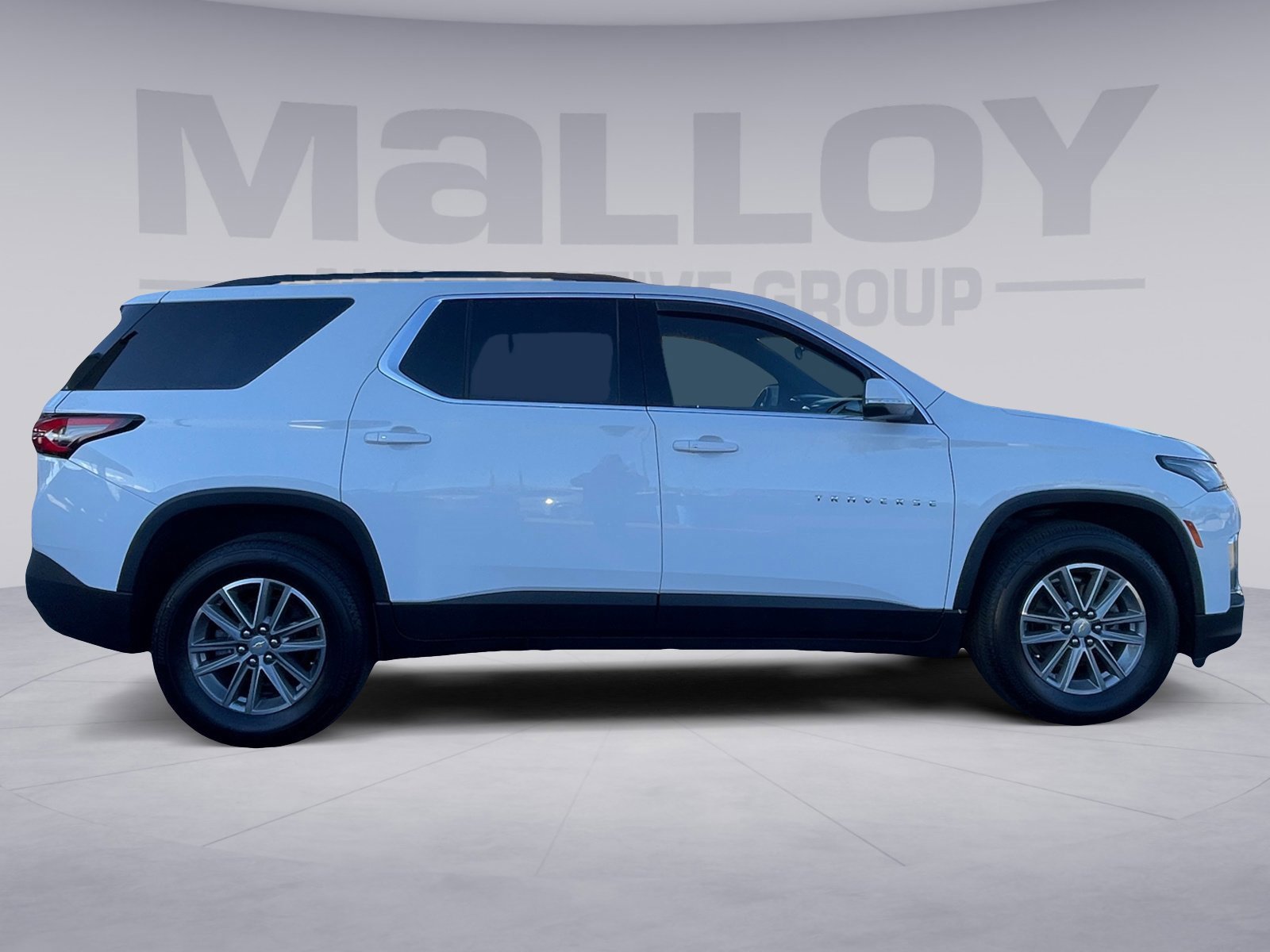 Used 2023 Chevrolet Traverse LT image 6