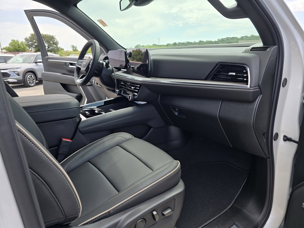 New 2025 Chevrolet Tahoe Premier w/ Sun And Tow Package image 19