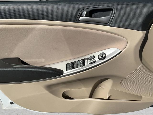 Used 2017 Hyundai Accent SE FWD image 10