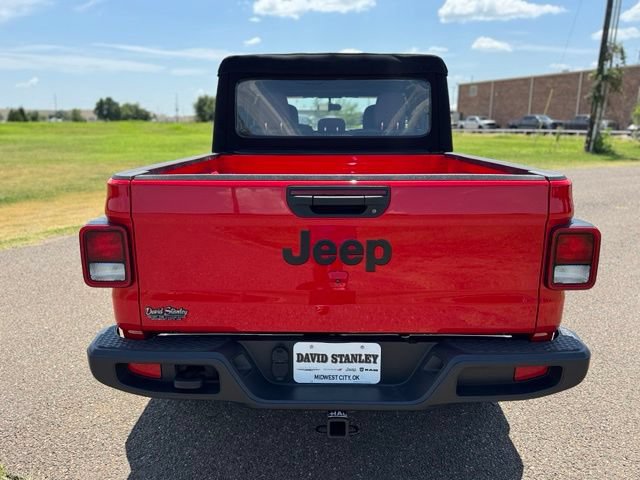 Used 2024 Jeep Gladiator Sport AWD/4WD image 5