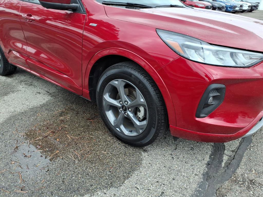 Certified 2023 Ford Escape ST-Line Select w/ Tech Pack #2 image 5