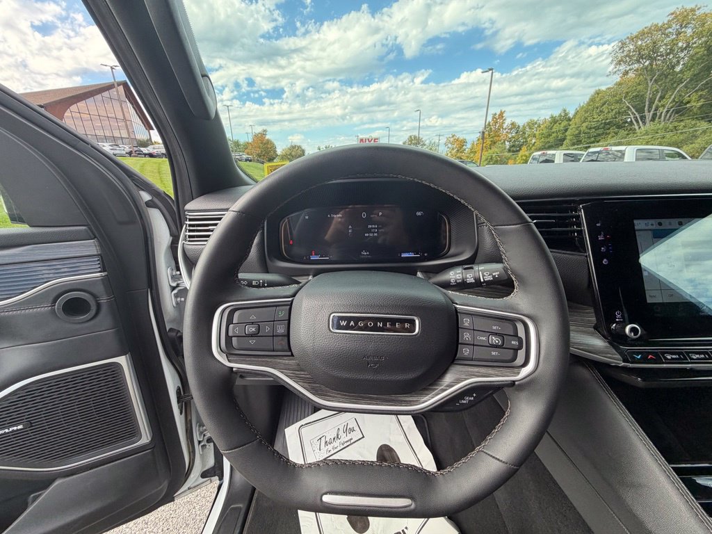 Used 2024 Jeep Wagoneer L Series II AWD/4WD image 27