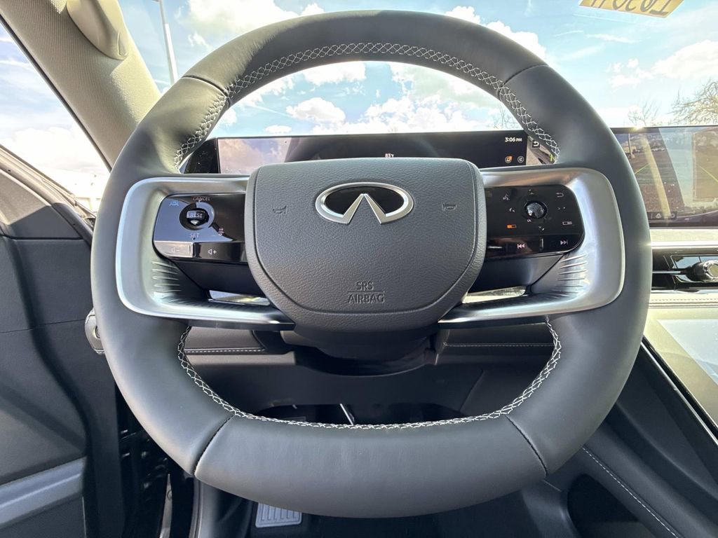 New 2026 INFINITI QX80 Luxe image 11