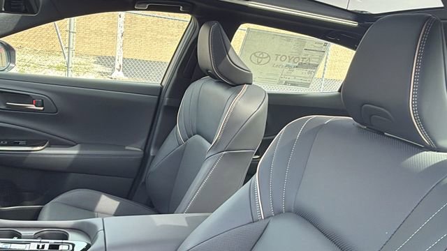 New 2026 Toyota Crown Platinum image 21