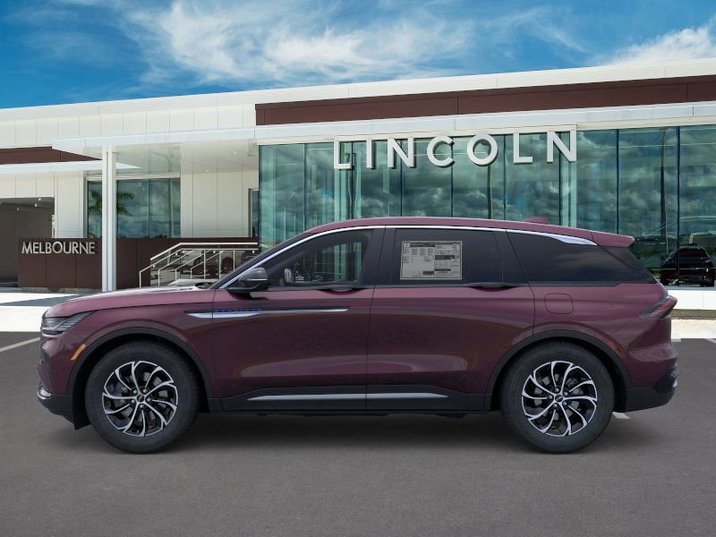 New 2025 Lincoln Nautilus Premier image 3