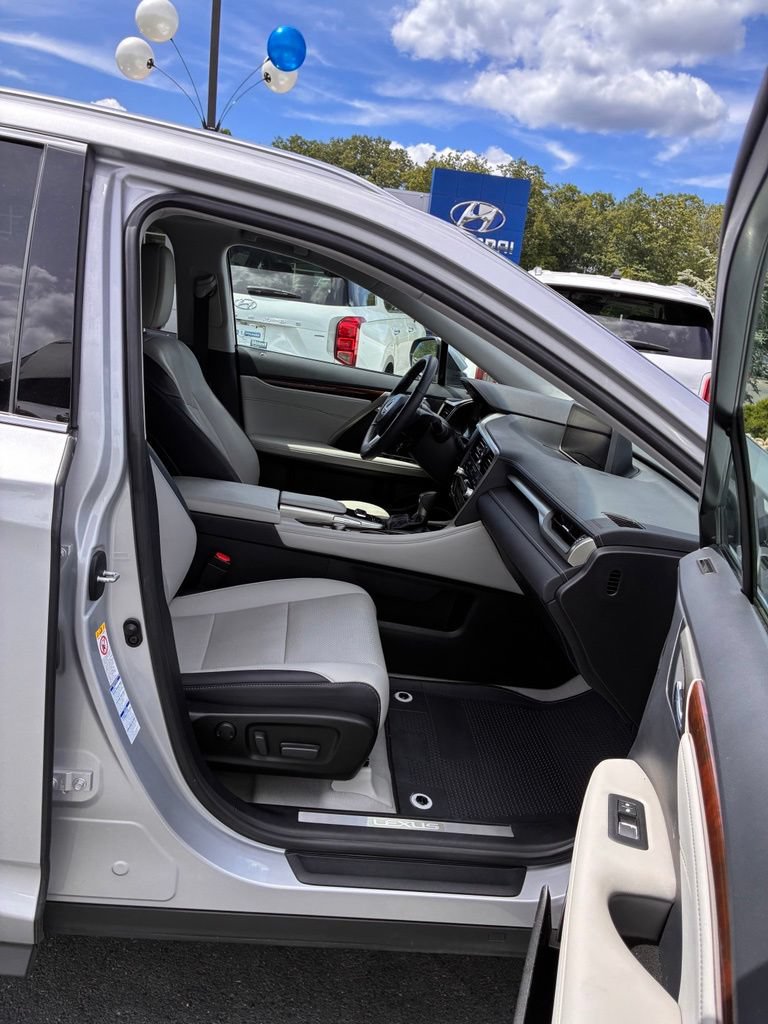 Used 2019 Lexus RX 350 AWD w/ Navigation Package image 21