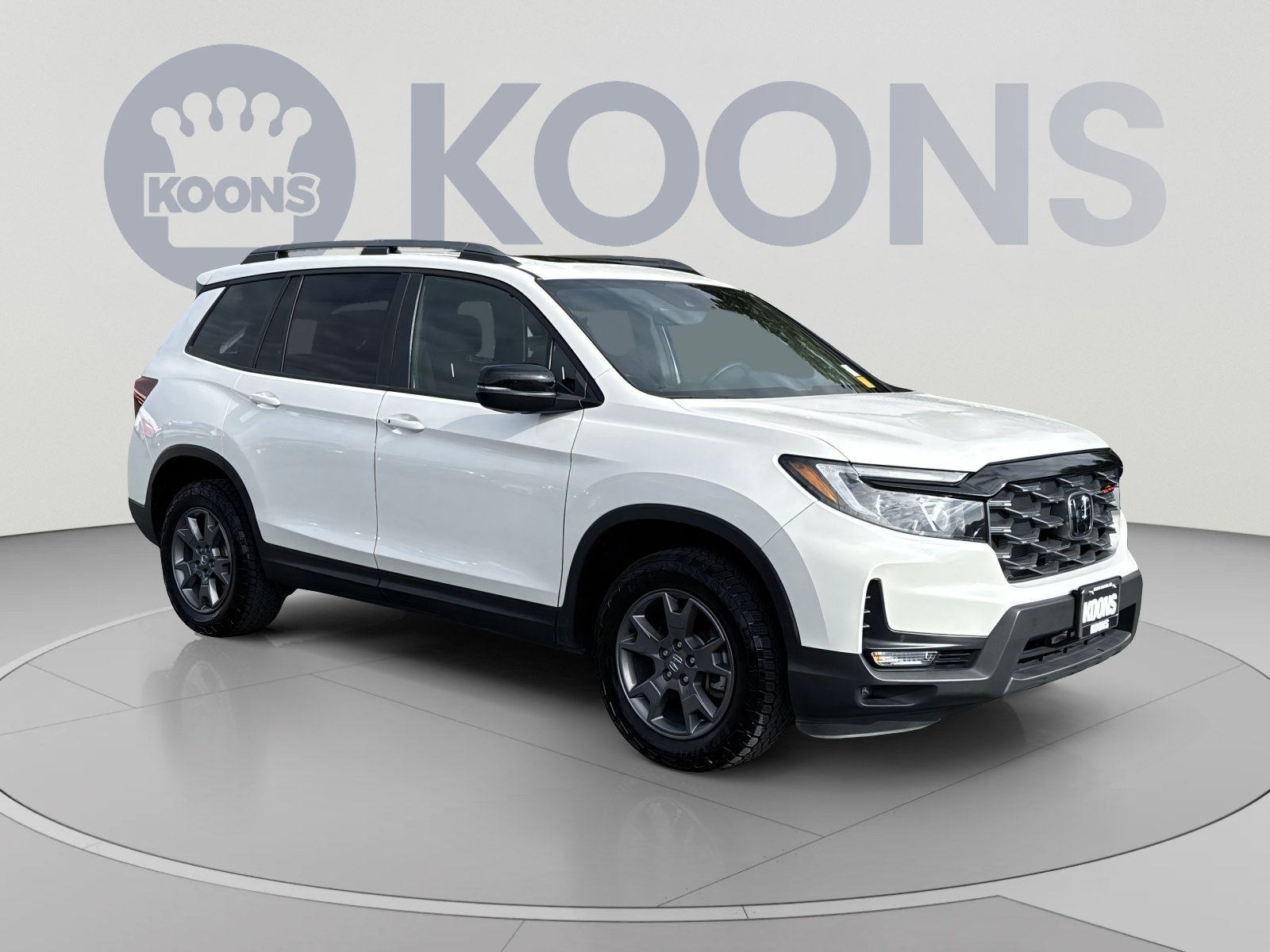 Used 2024 Honda Passport TrailSport image 2