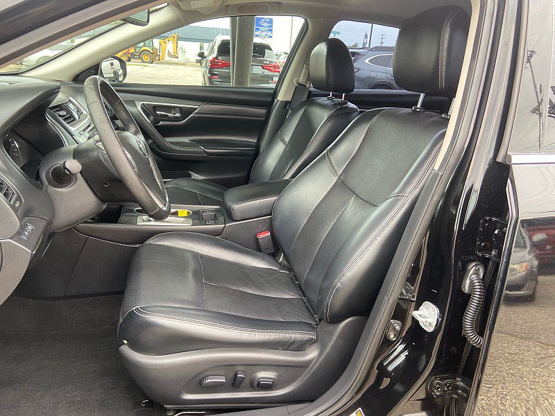Used 2016 Nissan Altima 2.5 SL w/ Moonroof Package FWD image 8