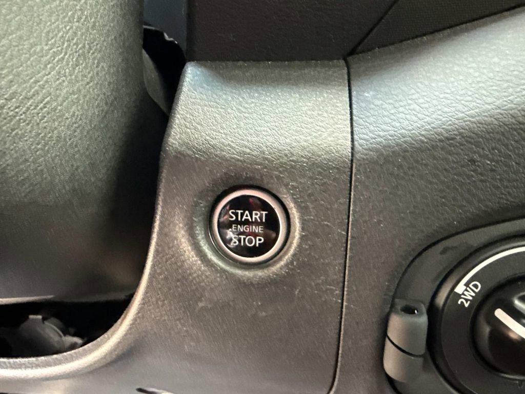 Used 2024 Nissan Frontier PRO-4X w/ Pro Premium Package image 36