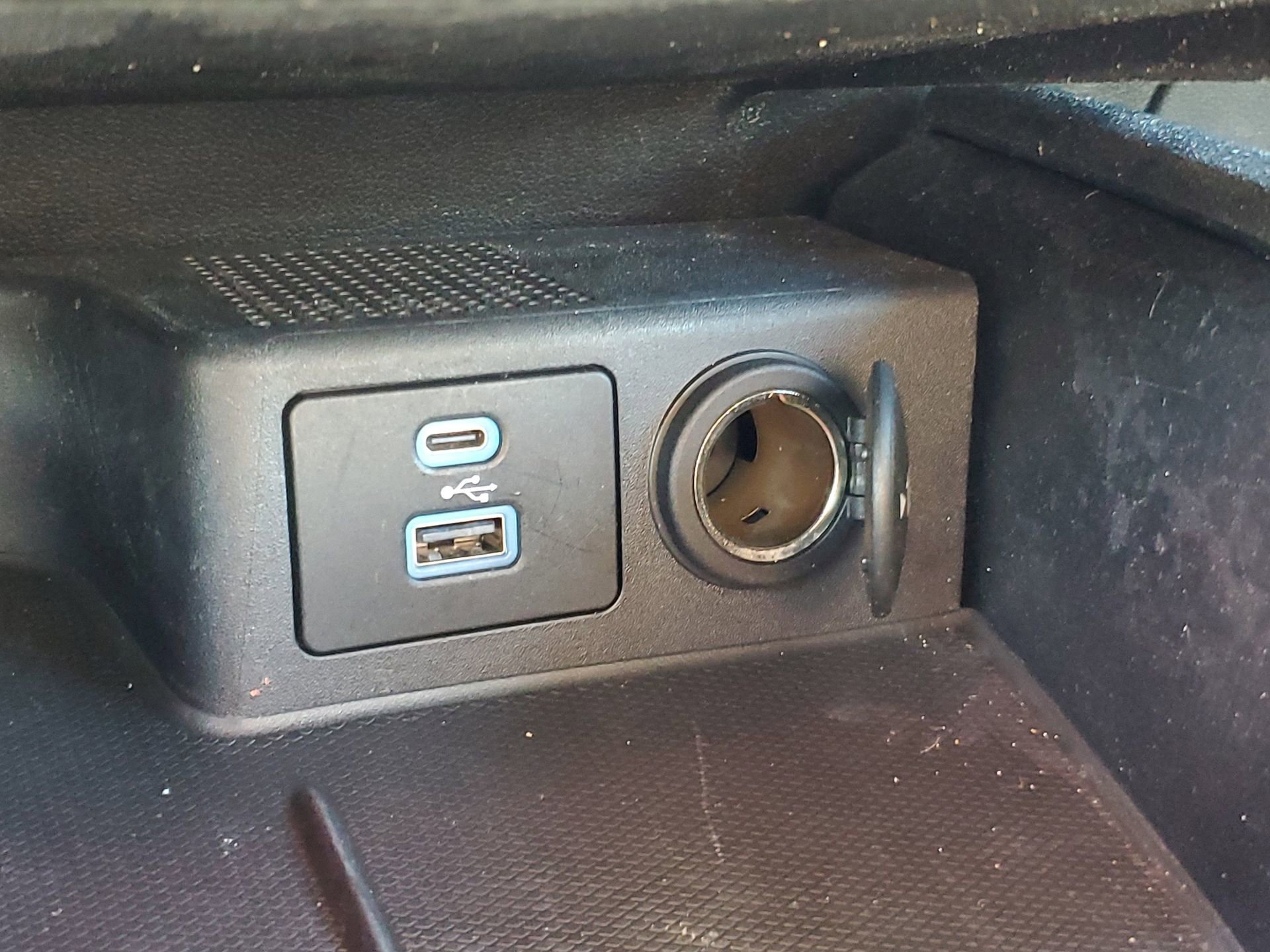 Used 2022 Ford Escape SE w/ Convenience Package image 30