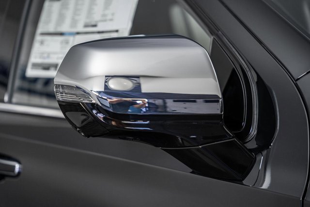 New 2026 Chevrolet Suburban Premier image 17