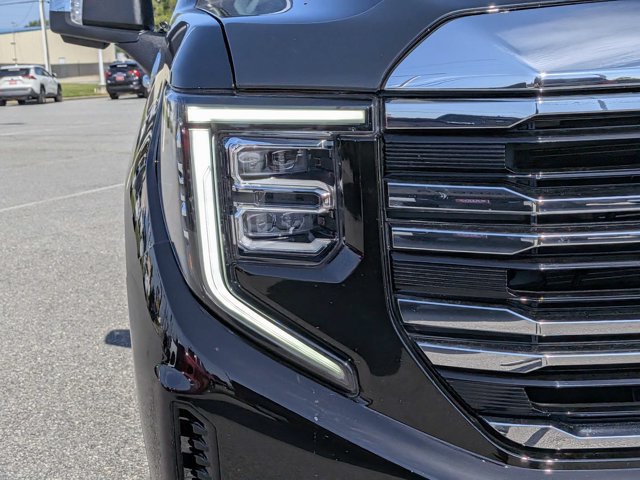 Used 2025 GMC Sierra 1500 SLT w/ SLT Premium Package AWD/4WD image 12