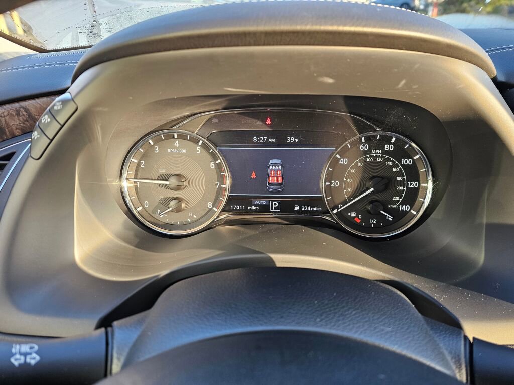 Used 2024 INFINITI QX80 Premium Select w/ Cargo Package image 32