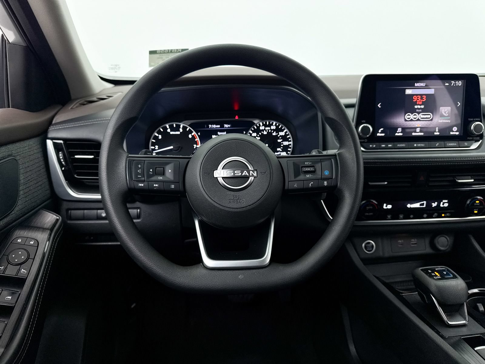 Used 2022 Nissan Rogue SV FWD image 31
