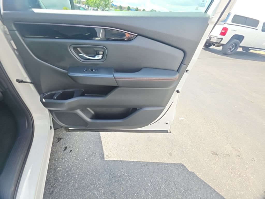 Certified 2023 Honda Pilot TrailSport image 33