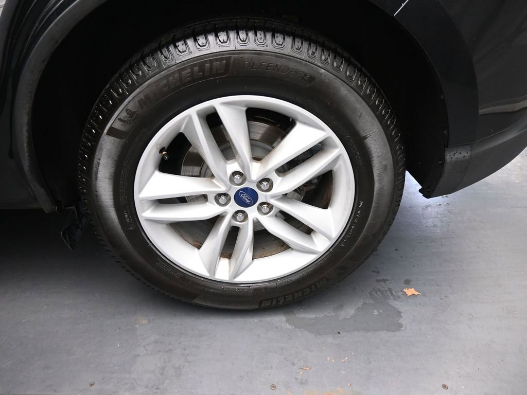 Used 2015 Ford Edge SEL w/ Equipment Group 201A image 17