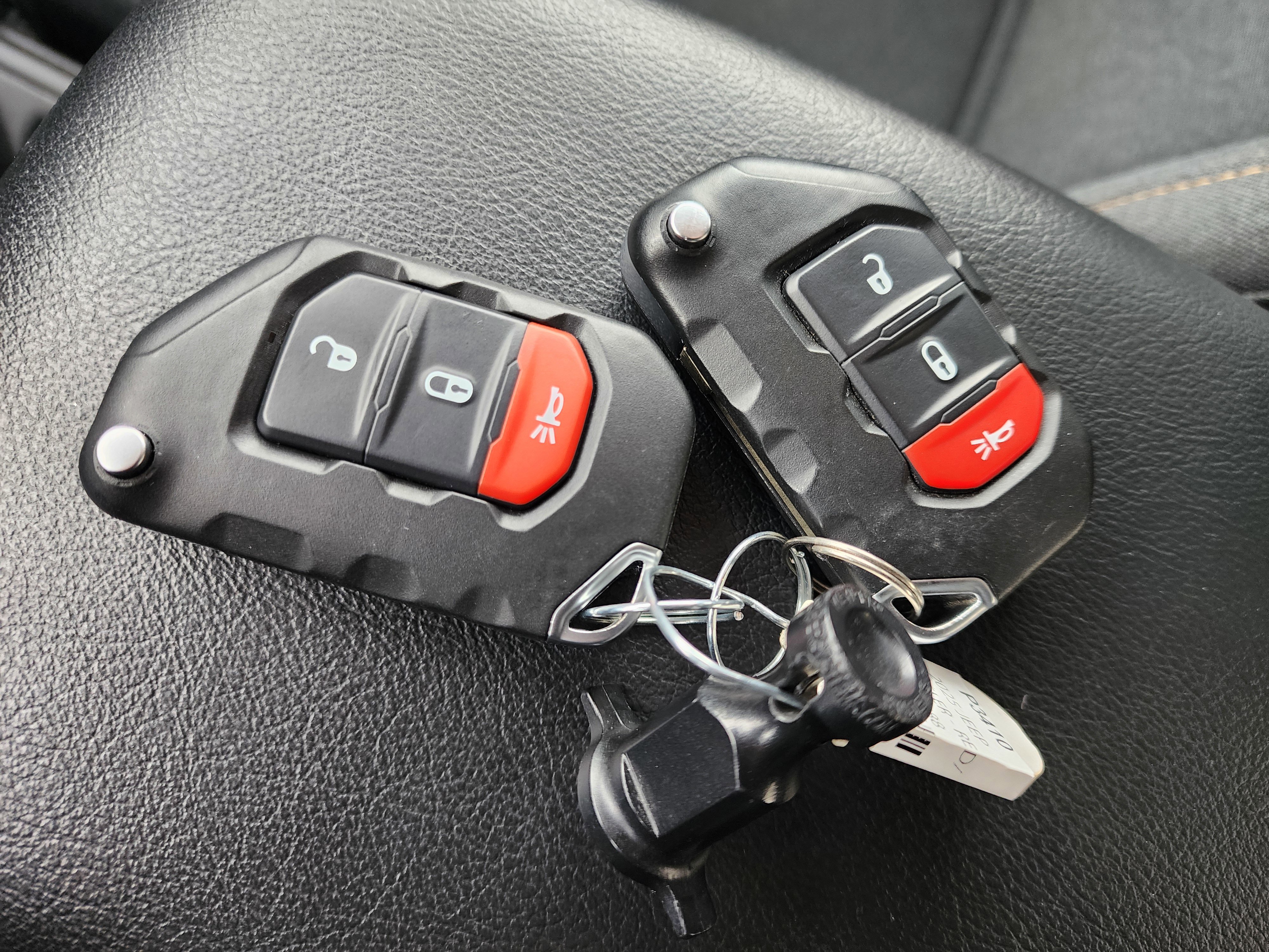 Used 2025 Jeep Wrangler Sport AWD/4WD image 25