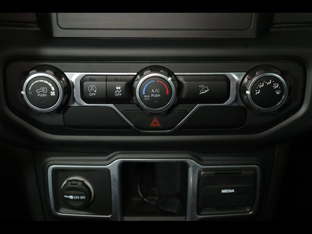 Used 2018 Jeep Wrangler Unlimited Sport AWD/4WD image 20