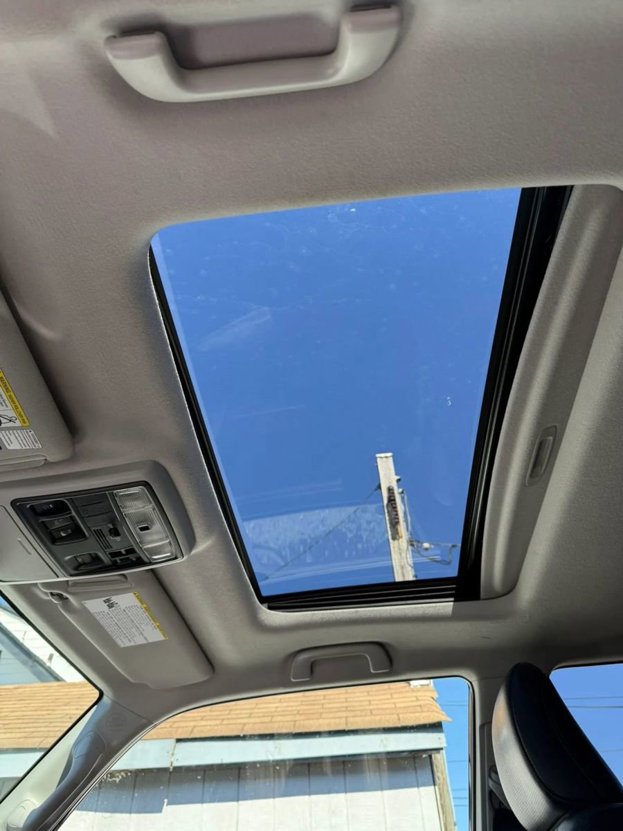 Used 2011 Toyota 4Runner Limited w/ Convenience Pkg image 14