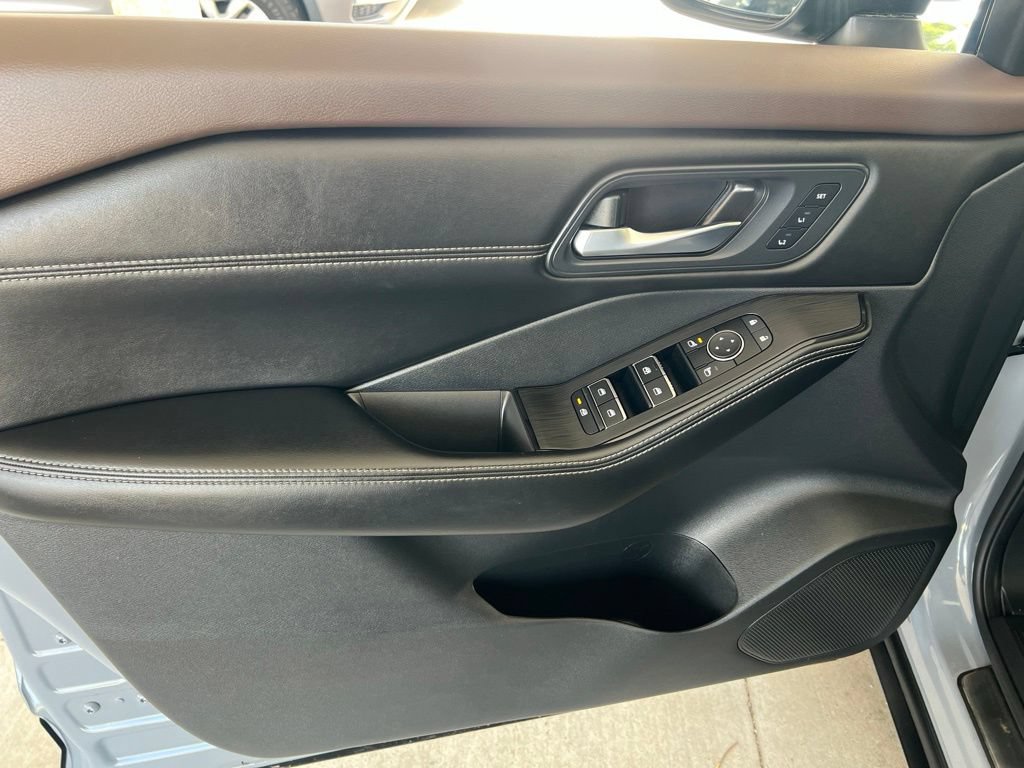 Certified 2023 Nissan Rogue SL AWD/4WD image 7