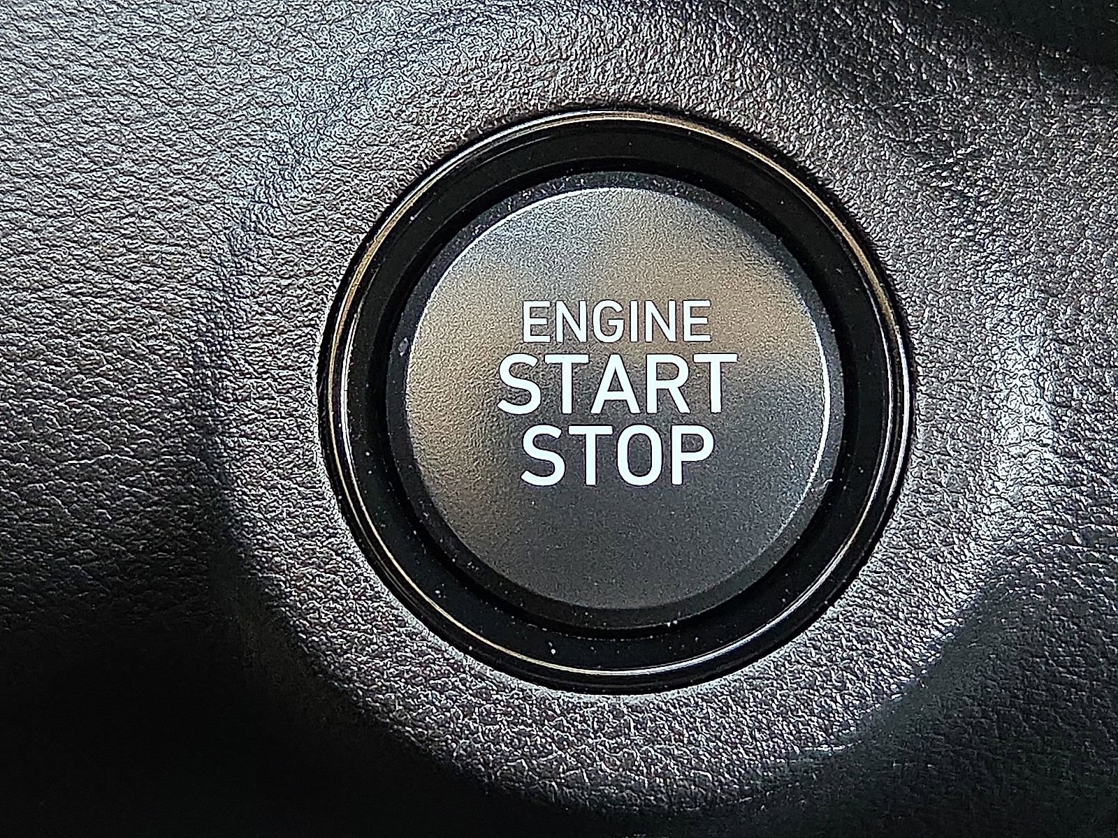 Used 2024 Hyundai Venue SEL FWD image 19