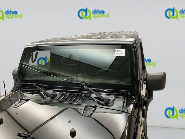 Used 2015 Jeep Wrangler Unlimited Sahara image 13