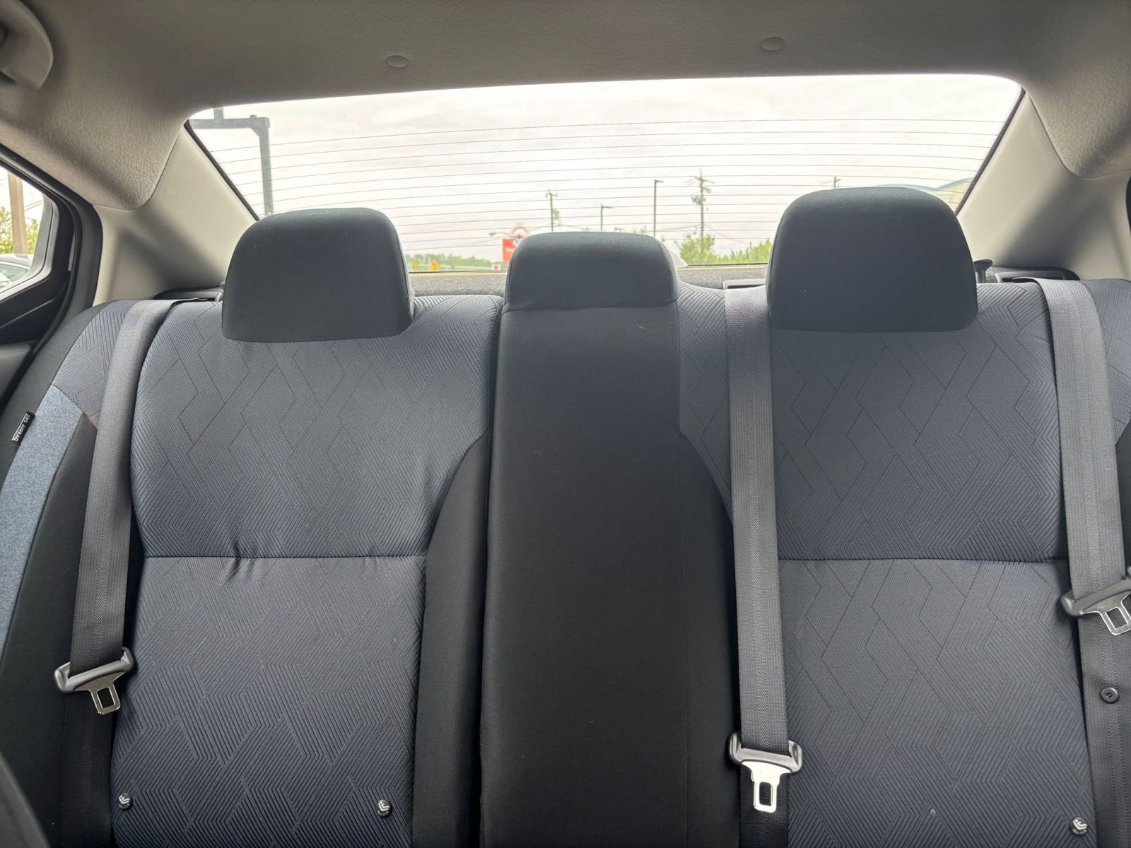 Used 2025 Nissan Versa SV FWD image 33