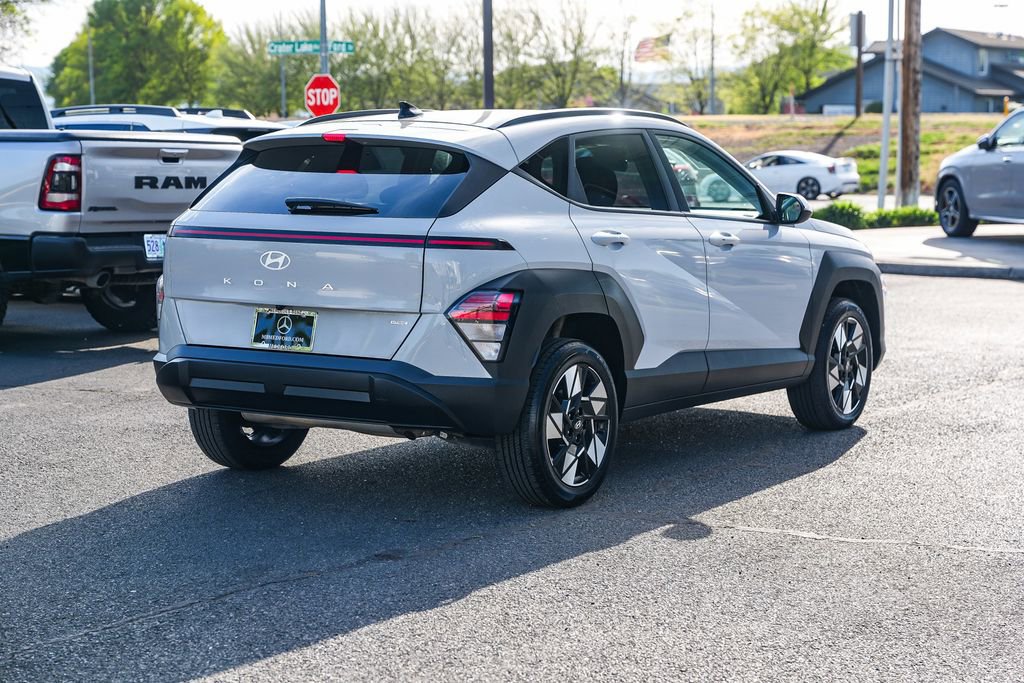 Used 2025 Hyundai Kona SEL AWD/4WD image 6