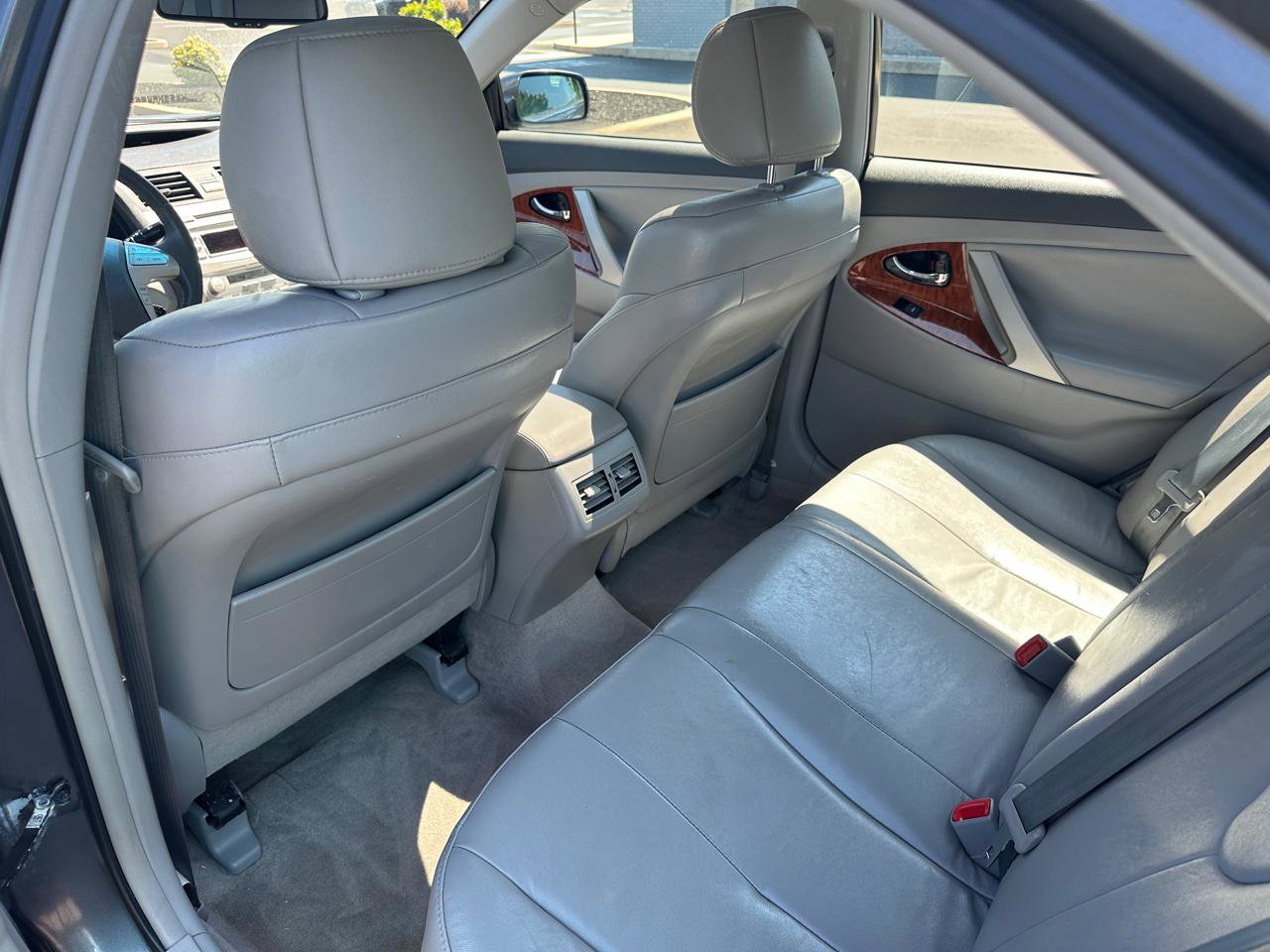 Used 2010 Toyota Camry XLE FWD image 14