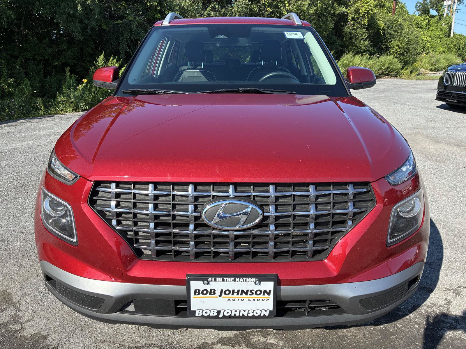 Used 2023 Hyundai Venue Limited w/ Cargo Package FWD image 2