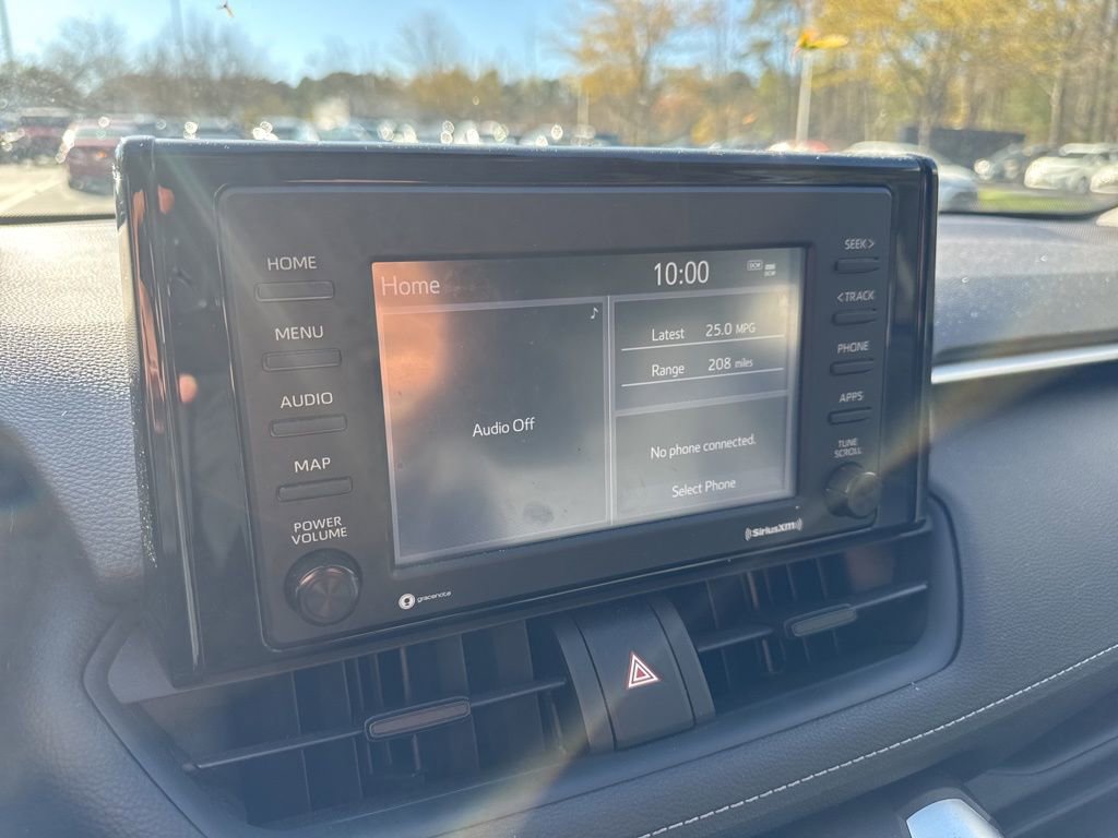 Used 2020 Toyota RAV4 XLE w/ Convenience Package image 4