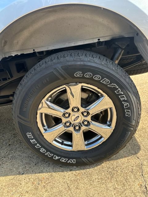 Used 2020 Ford F150 XLT w/ Equipment Group 302A Luxury AWD/4WD image 23