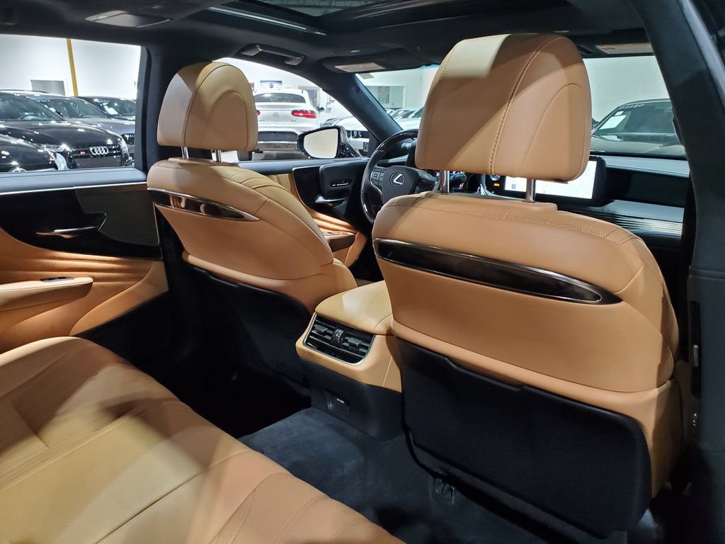 Used 2023 Lexus LS 500 w/ Interior Upgrade Package RWD image 20