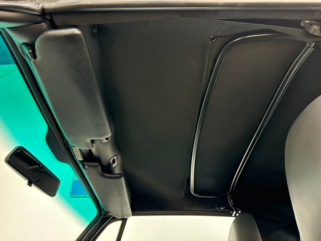 Used 1996 Porsche 911 Cabriolet image 31