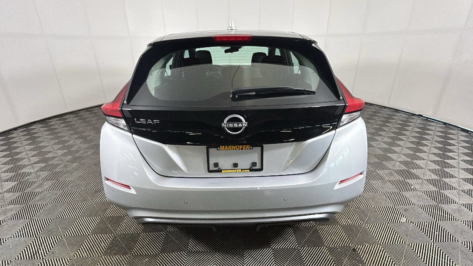 Used 2023 Nissan Leaf S FWD image 4