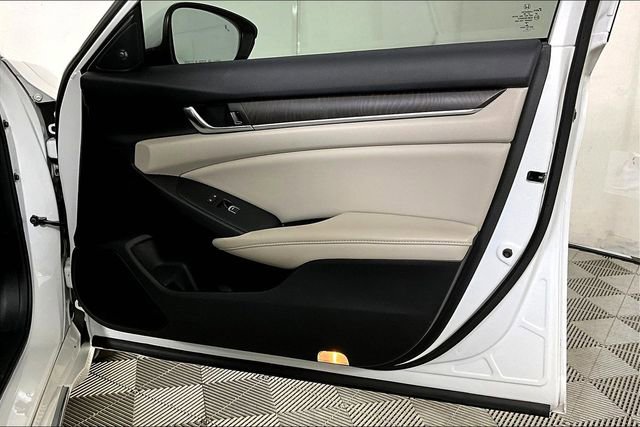 Used 2022 Honda Accord Touring image 24