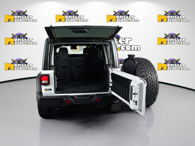 Used 2024 Jeep Wrangler Willys image 25