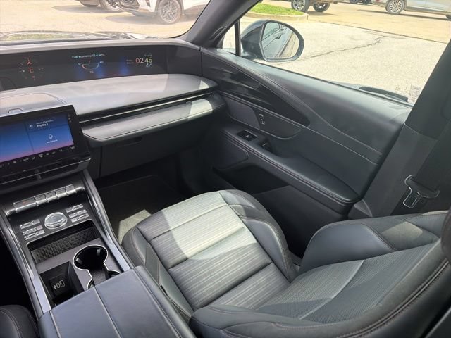 Certified 2024 Lincoln Nautilus Reserve w/ Jet Appearance Package (87T) AWD/4WD image 21
