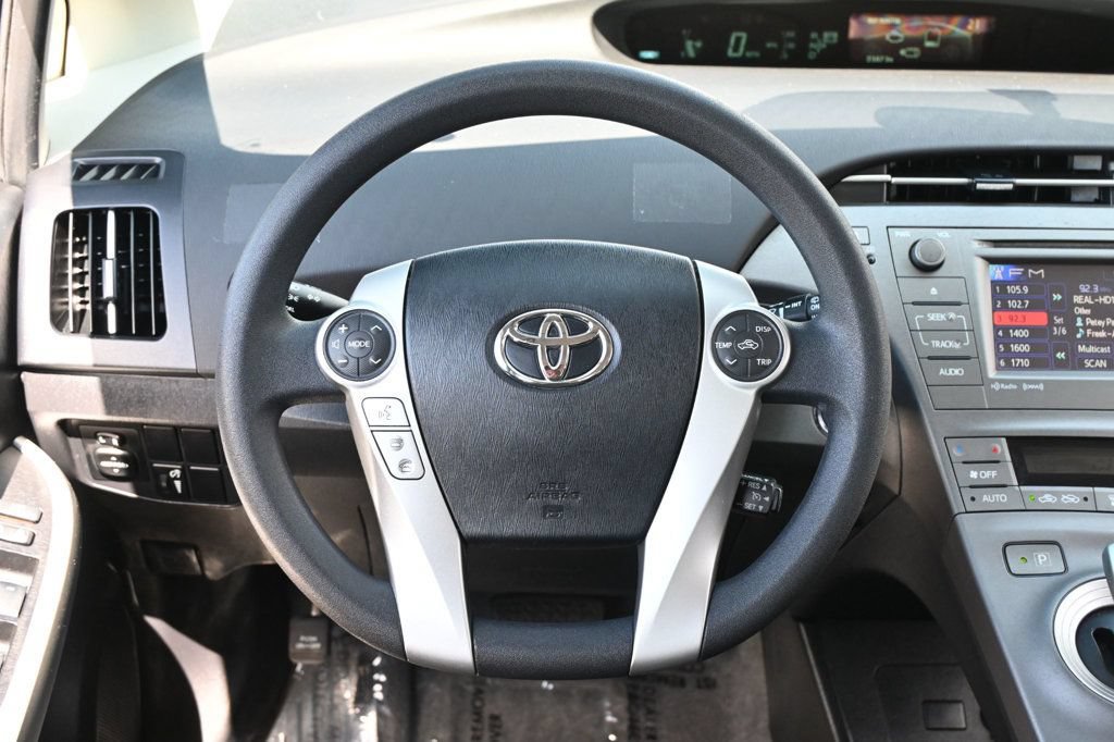Used 2015 Toyota Prius Three FWD image 12