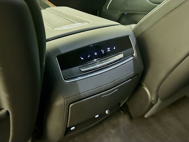 Used 2022 Cadillac Escalade Premium Luxury image 28