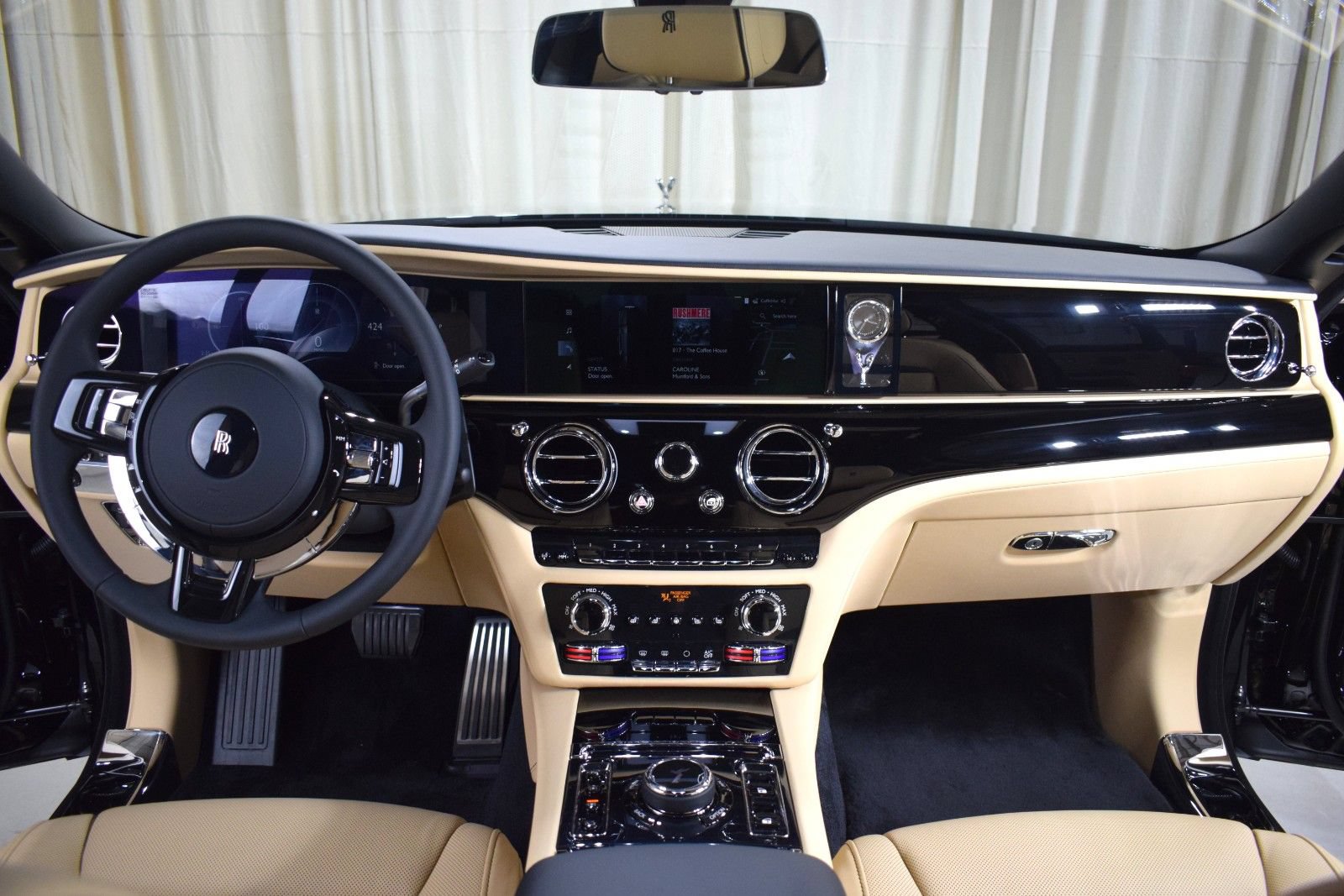New 2026 Rolls-Royce Ghost AWD/4WD image 4