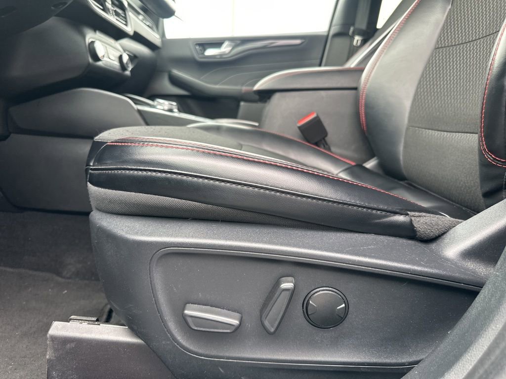Used 2025 Ford Escape ST-Line Select image 29