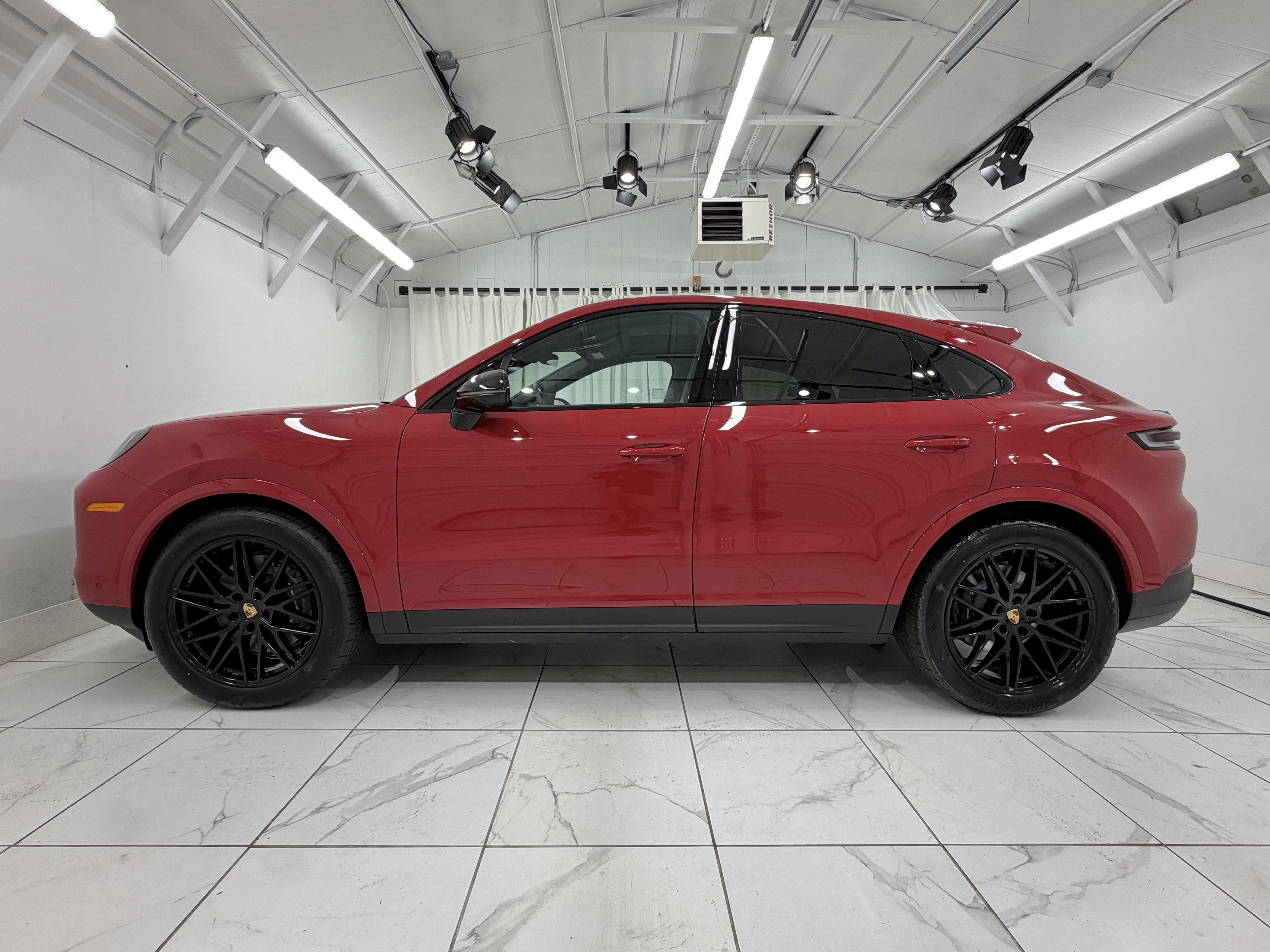 New 2026 Porsche Cayenne Coupe AWD/4WD image 15