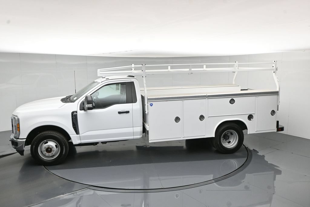 New 2026 Ford F350 XL w/ XL Chrome Package RWD image 47