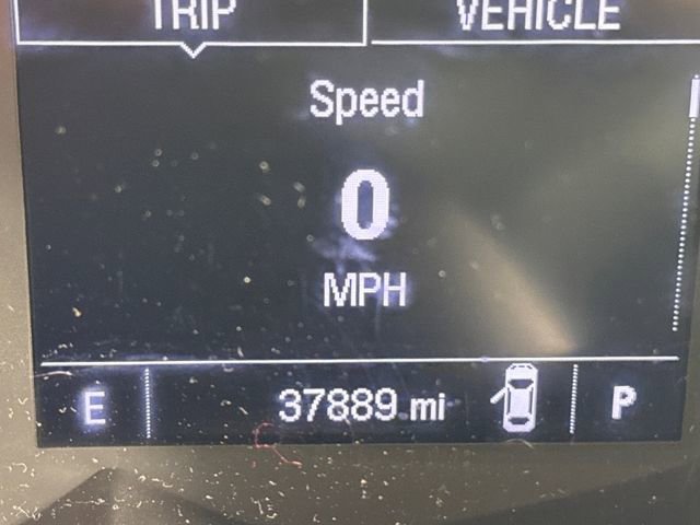 Used 2020 Chevrolet Trax LT w/ LT Convenience Package image 24