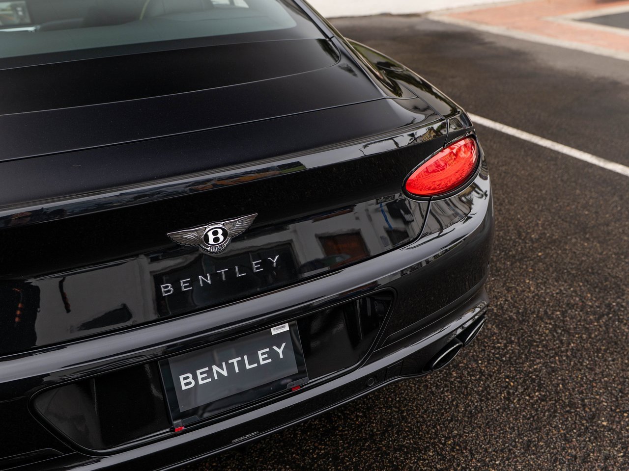 Used 2024 Bentley Continental GT image 36