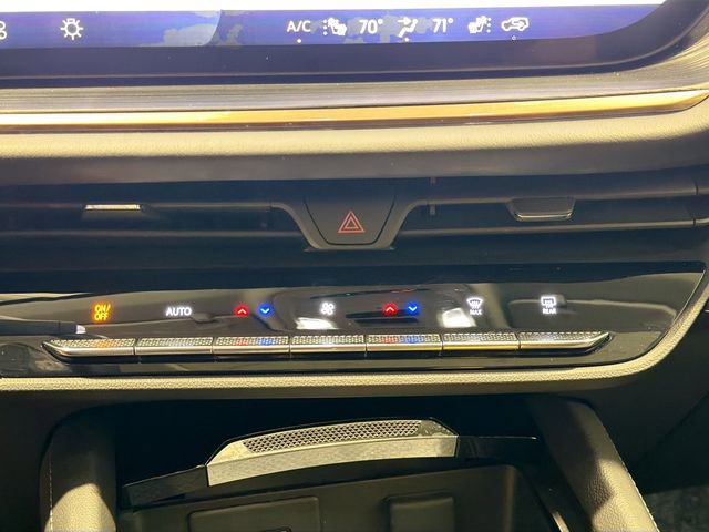Used 2024 Buick Envision Avenir AWD/4WD image 14
